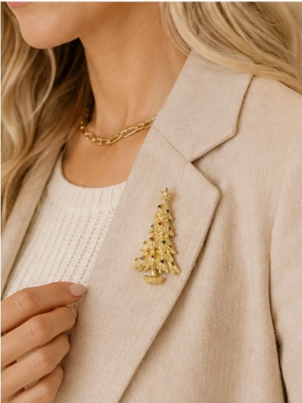 Vintage MONET Christmas Tree Brooch Gold Tone Multicolor Rhinestone Holiday Pin